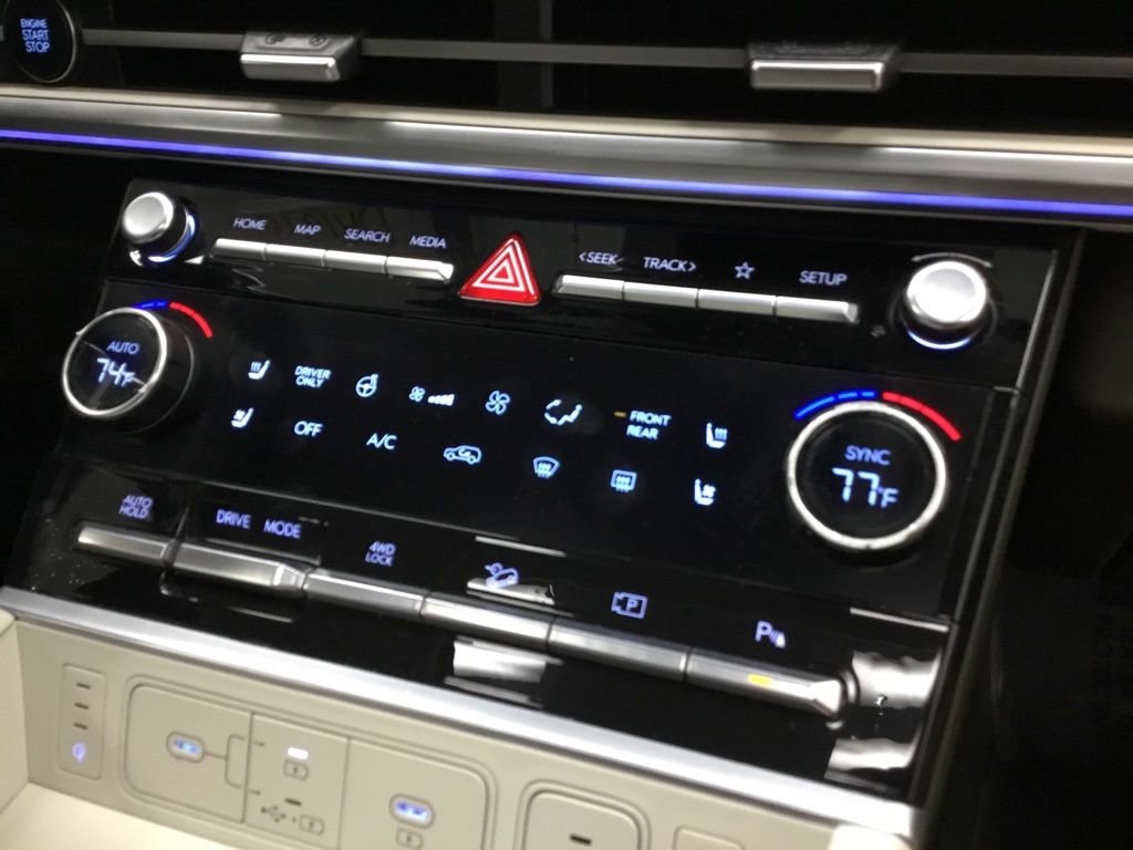 Used 2024 Hyundai Santa Fe Calligraphy image 26