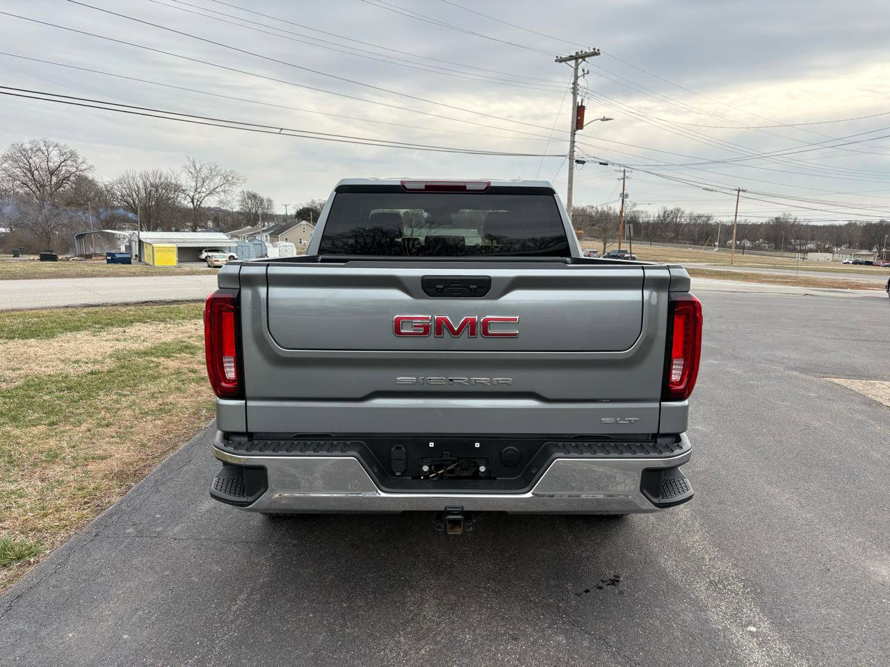 Used 2025 GMC Sierra 1500 SLT image 3