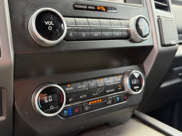 Used 2019 Ford Expedition XLT w/ Equipment Group 202A RWD image 16