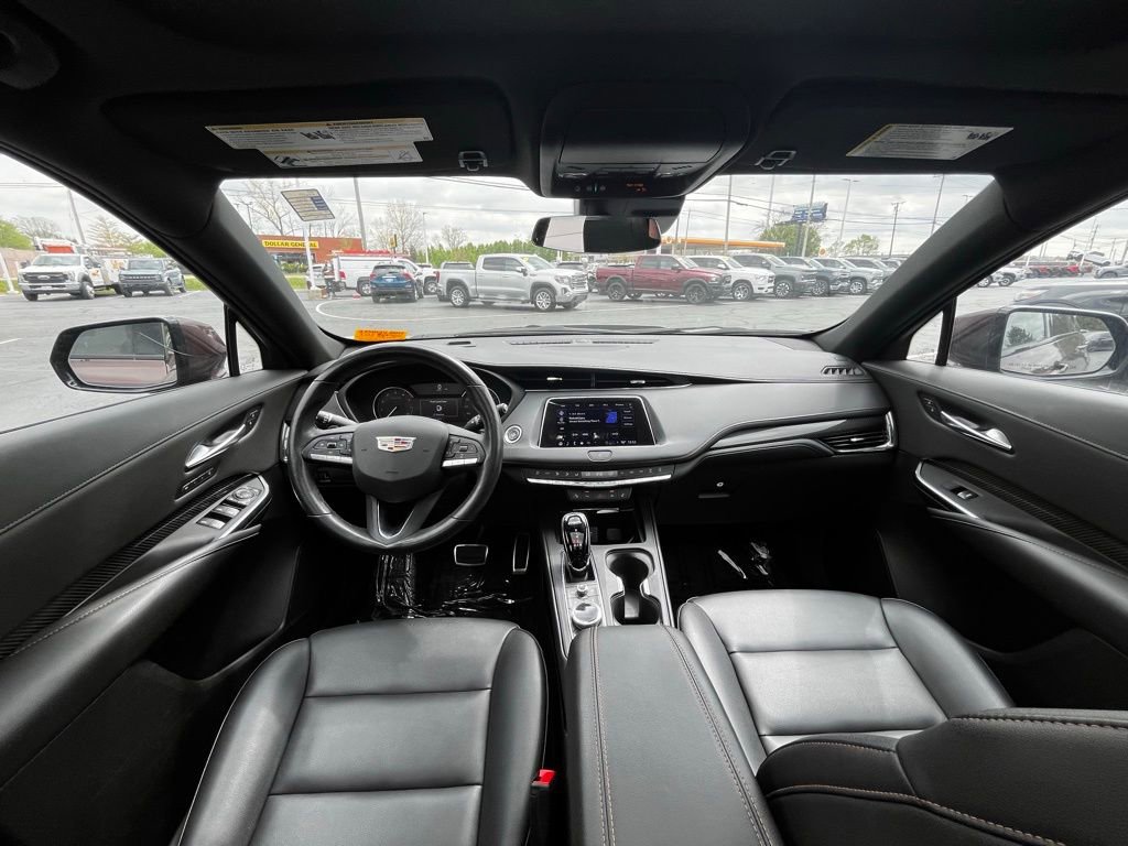 Used 2023 Cadillac XT4 Sport w/ Cold Weather Package image 9