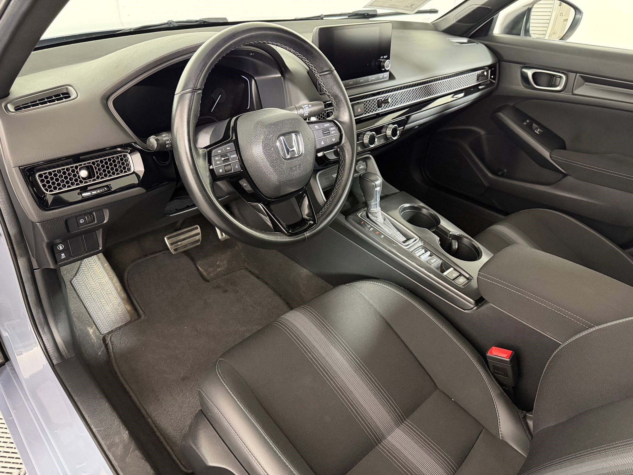 Certified 2024 Honda Civic Sport image 3
