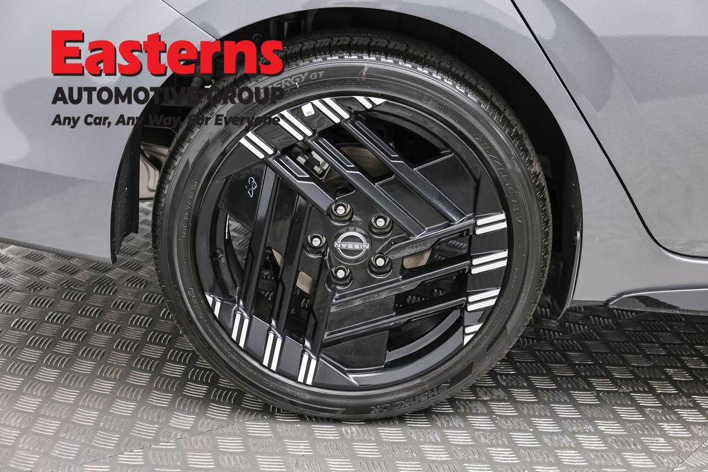 Used 2026 Nissan Sentra SR w/ Floor Mat Package FWD image 29