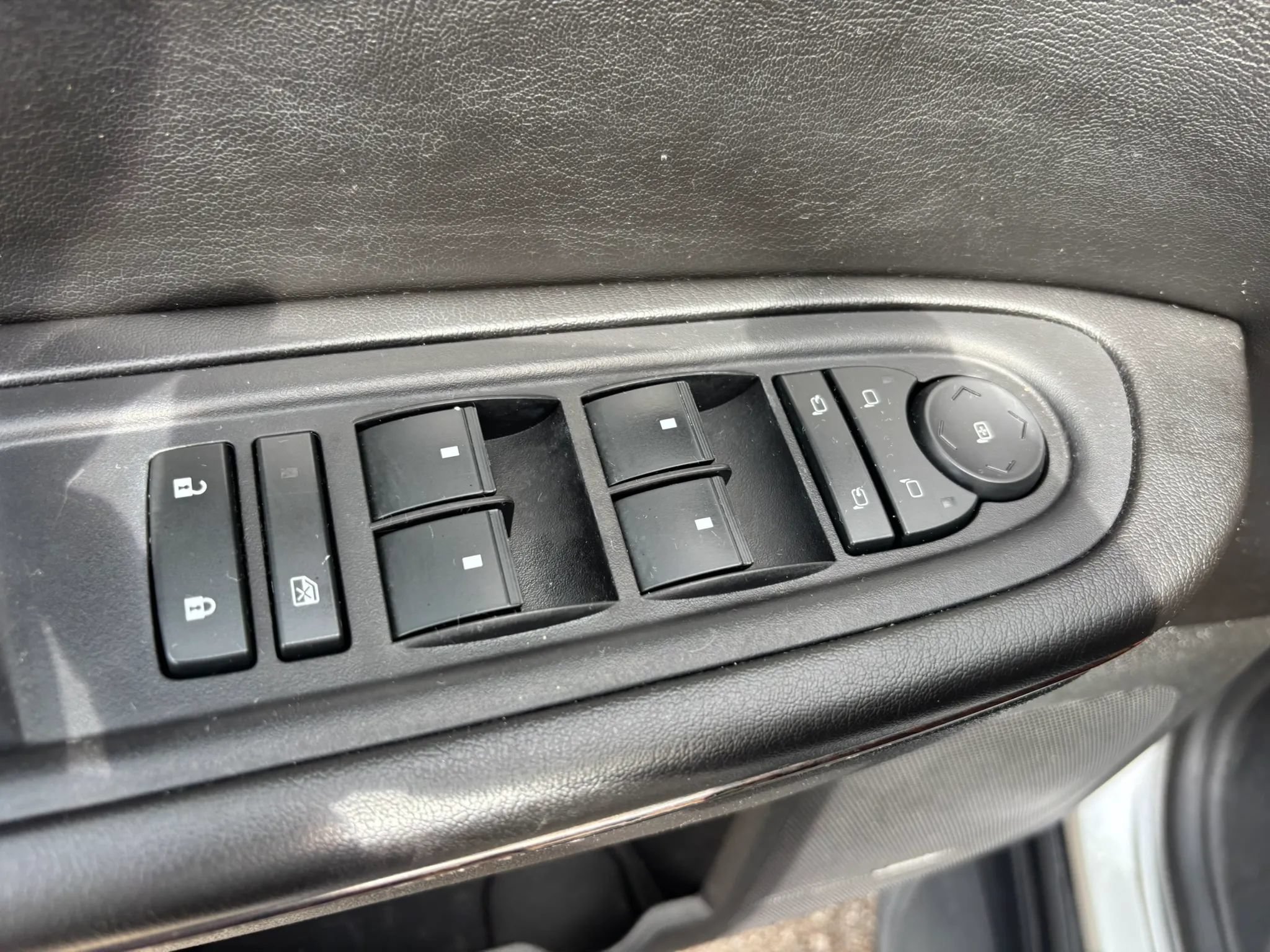 Used 2017 Chevrolet Traverse Premier AWD/4WD image 23