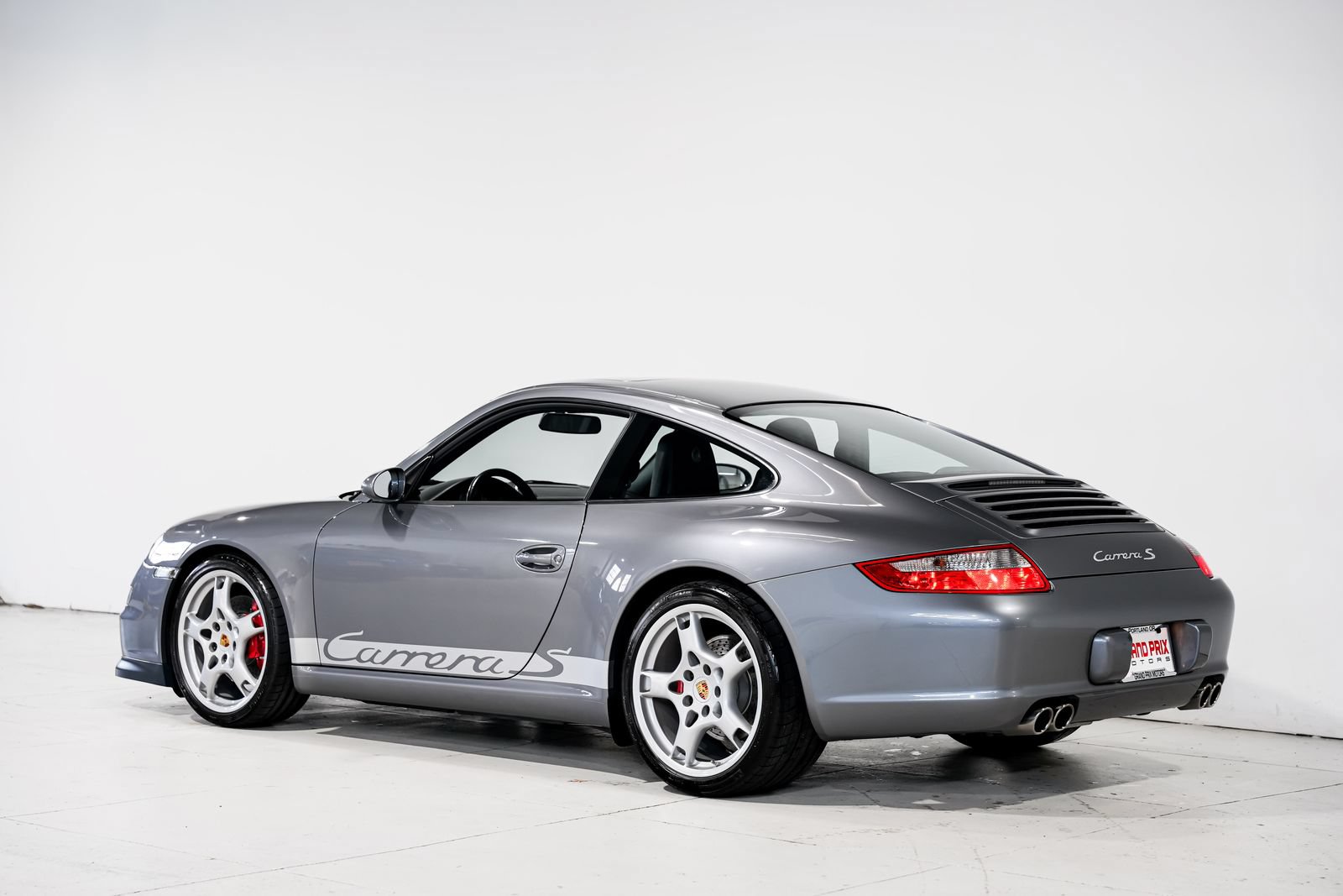 Used 2005 Porsche 911 Carrera S RWD image 8