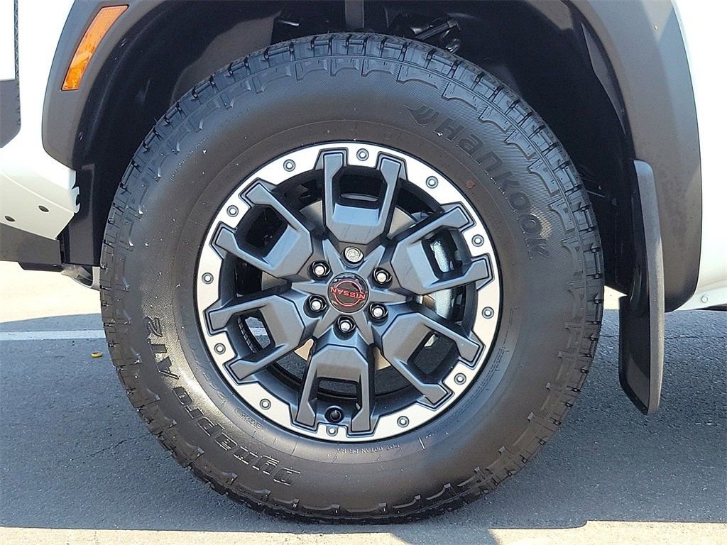 New 2025 Nissan Frontier PRO-4X w/ Pro Premium Package image 18