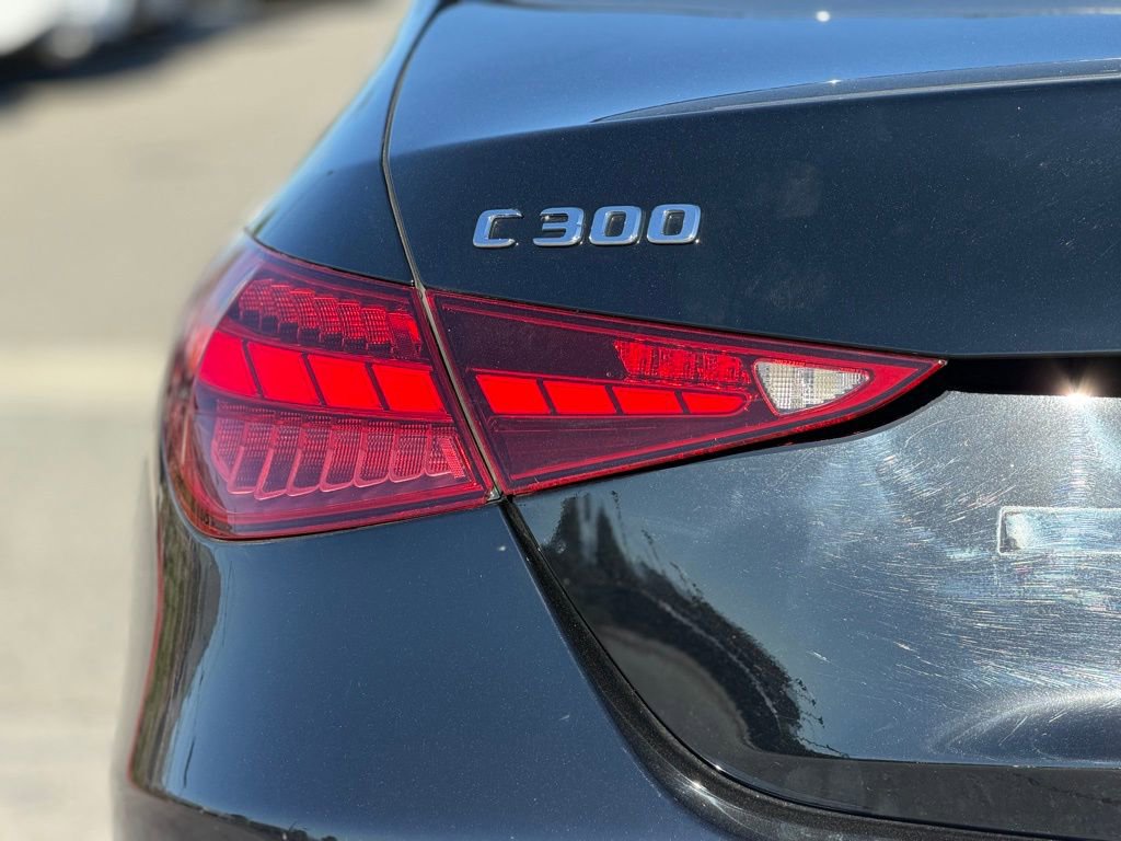Used 2022 Mercedes-Benz C 300 4MATIC Sedan image 11