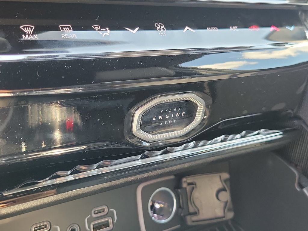New 2027 Jeep Grand Cherokee Limited AWD/4WD image 18