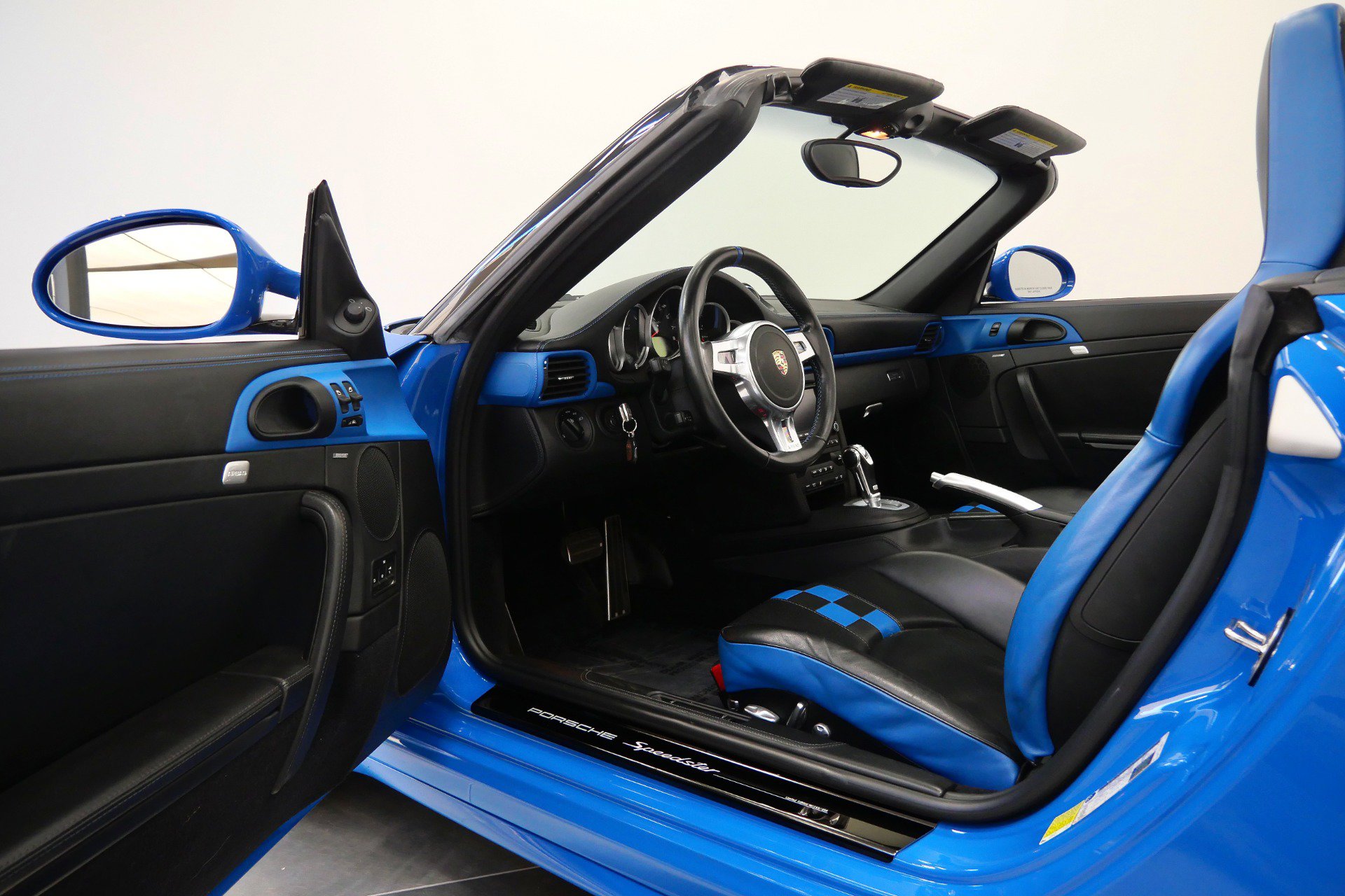 Used 2011 Porsche 911 Speedster RWD image 23