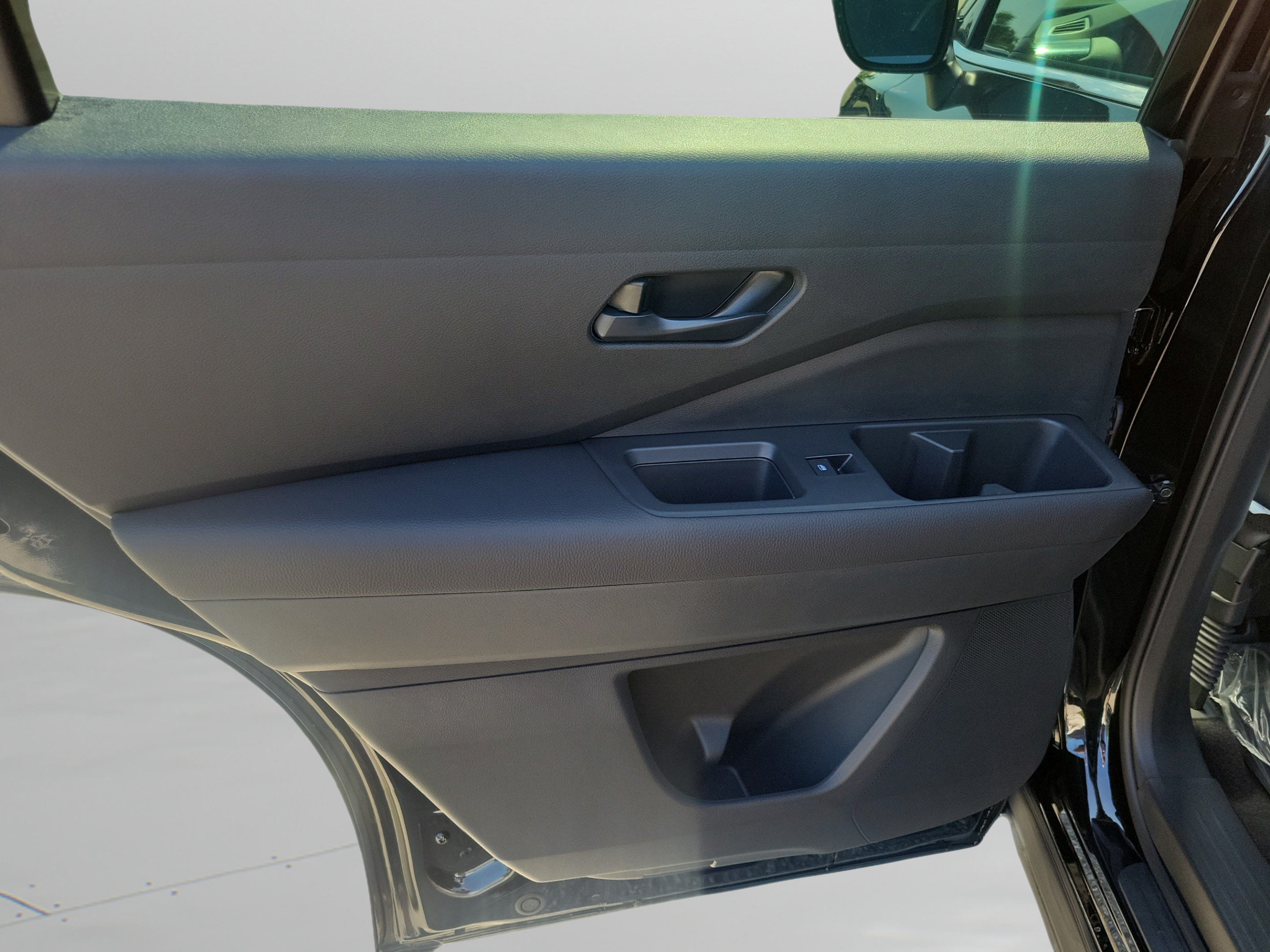 New 2026 Nissan Pathfinder SV FWD image 9