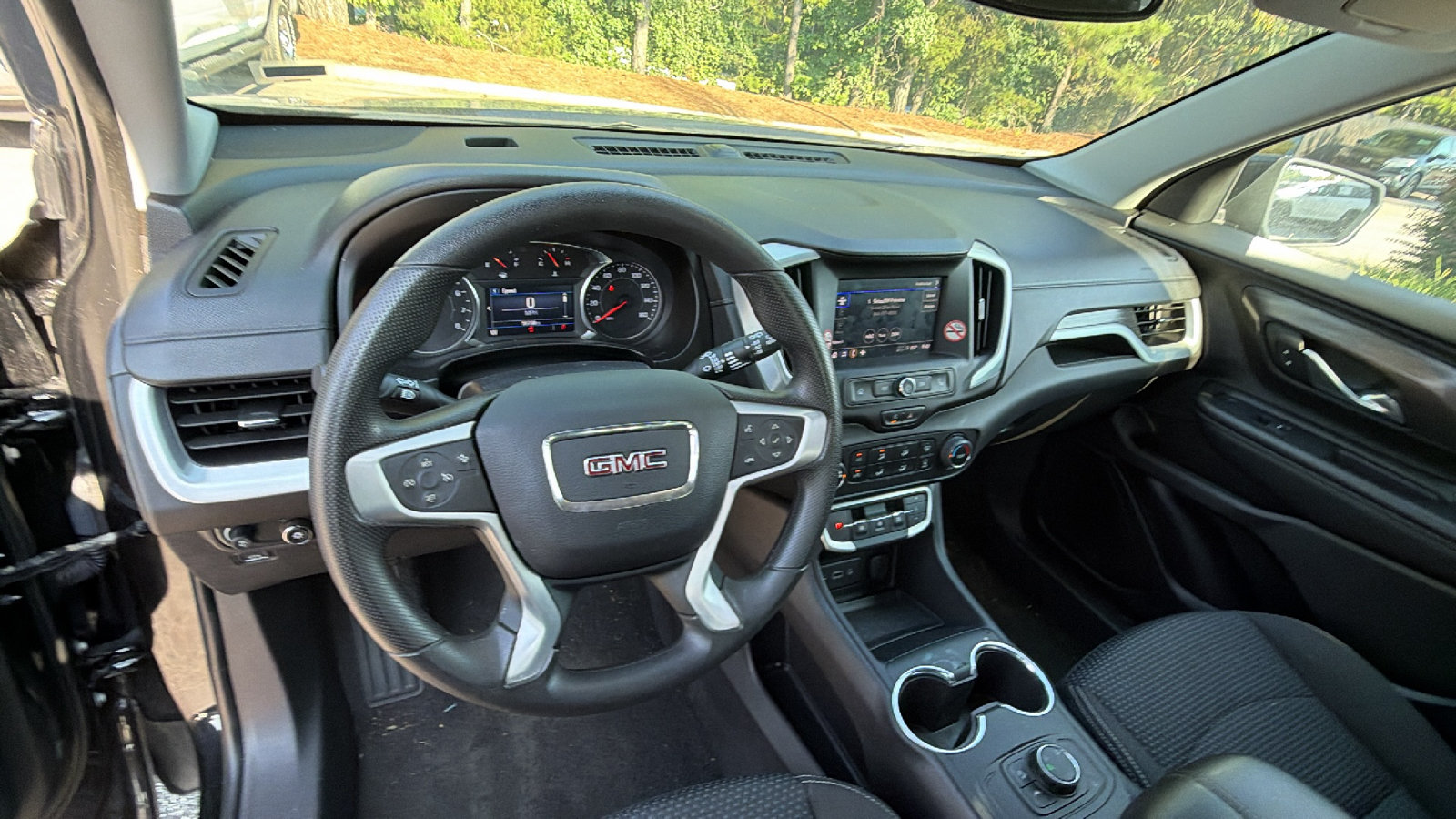 Used 2024 GMC Terrain SLE AWD/4WD image 24