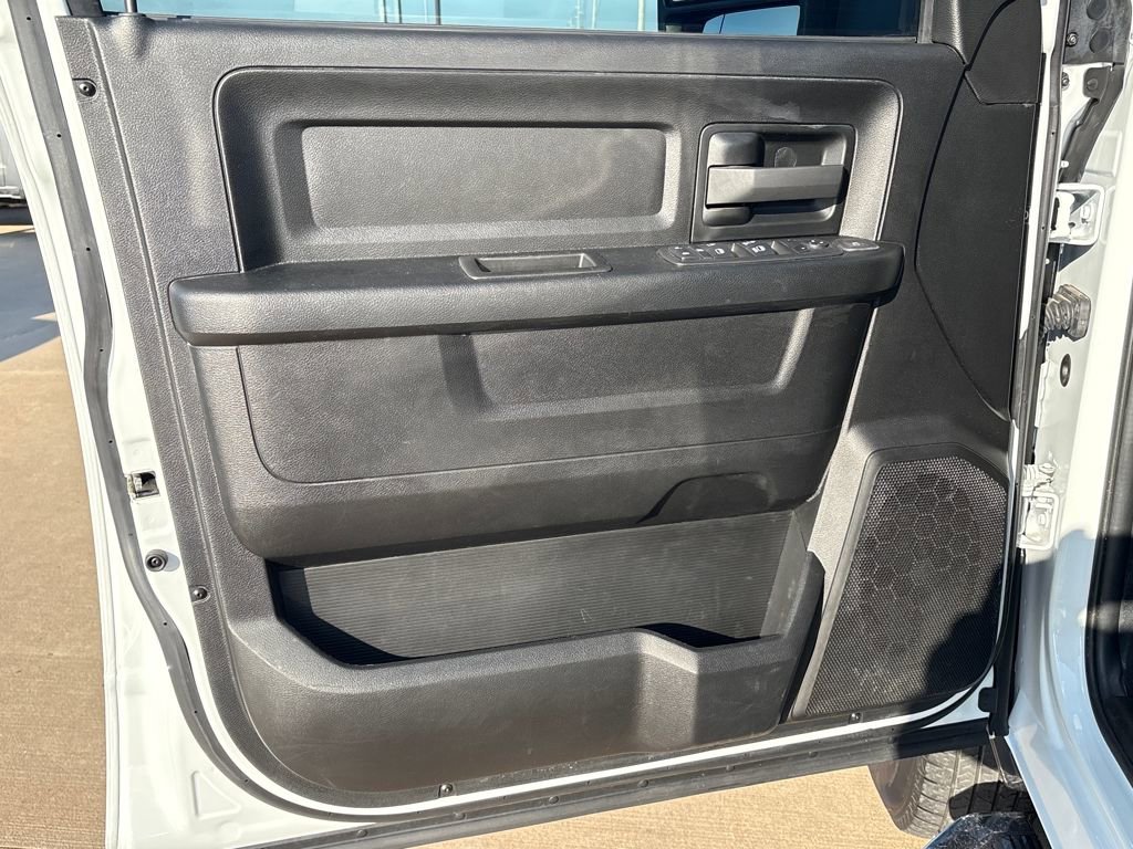 Used 2024 RAM 3500 Tradesman w/ Chrome Appearance Group image 13