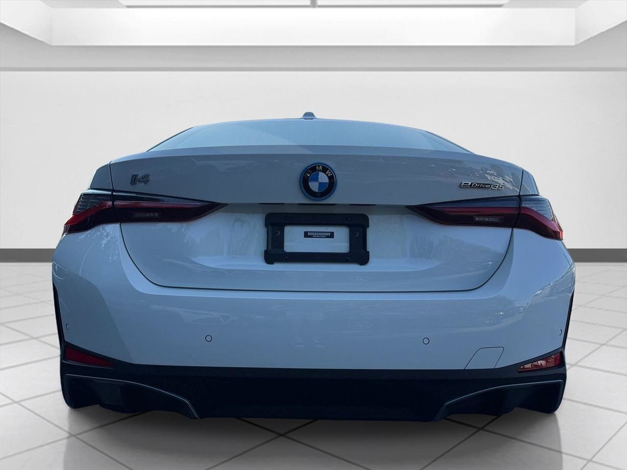 Used 2023 BMW i4 eDrive35 w/ Premium Package RWD image 4