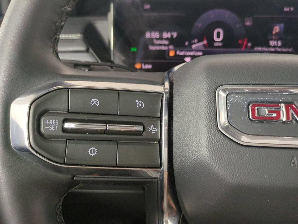 Used 2026 GMC Acadia Elevation w/ Elevation Premium Package FWD image 35