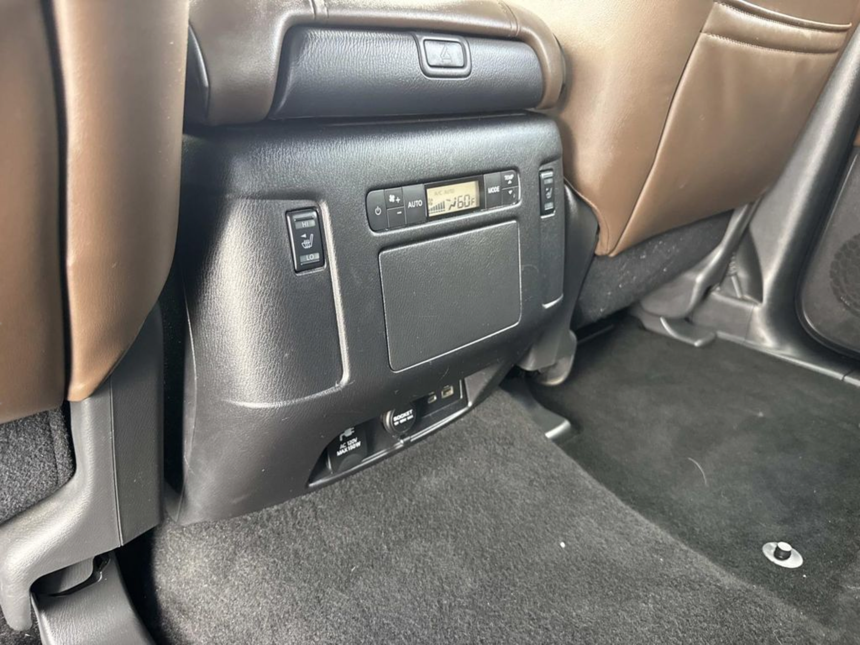 Used 2023 Nissan Armada Platinum w/ Captain's Chairs Package AWD/4WD image 11
