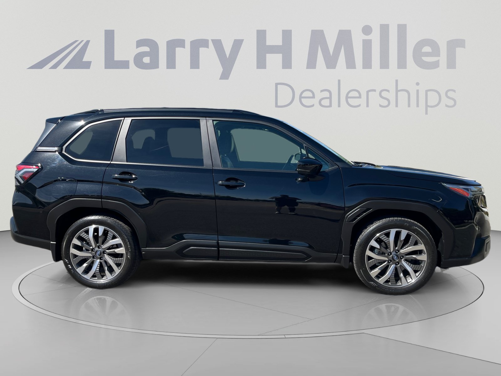 Certified 2025 Subaru Forester Touring AWD/4WD image 6
