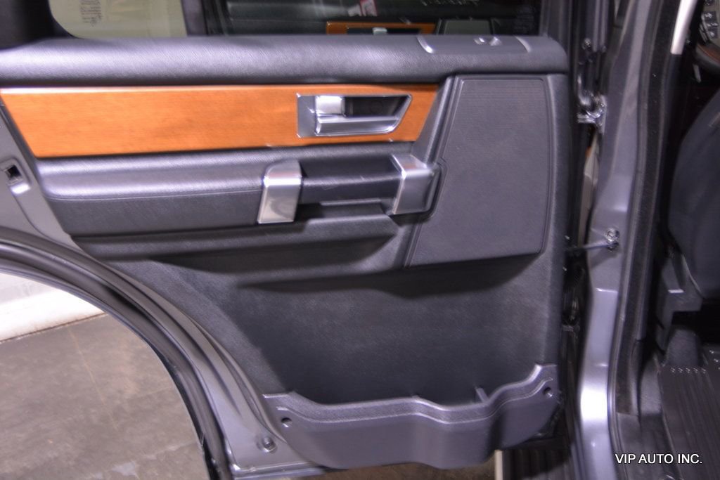 Used 2015 Land Rover LR4 HSE image 9