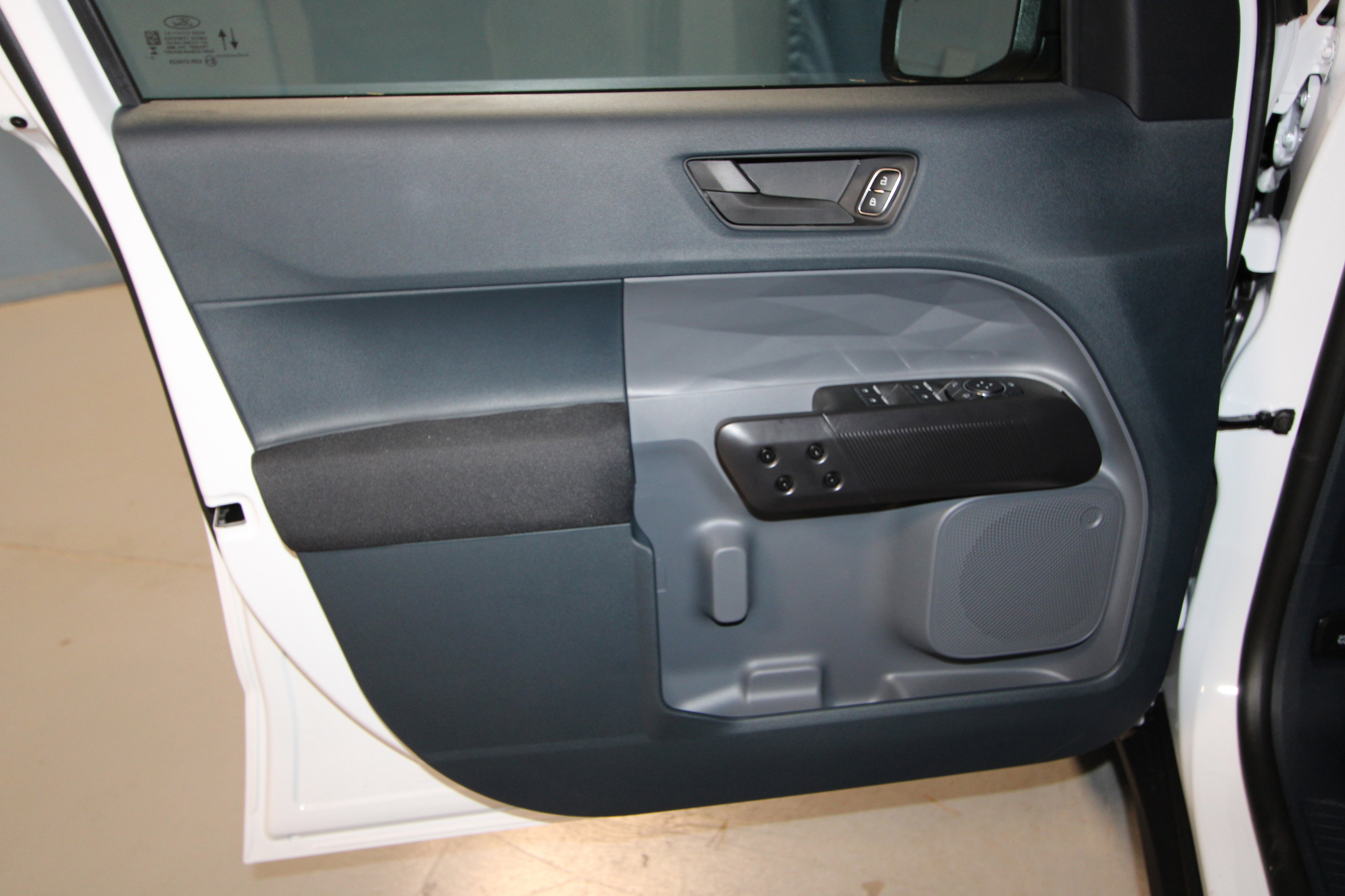 New 2025 Ford Maverick XL image 4