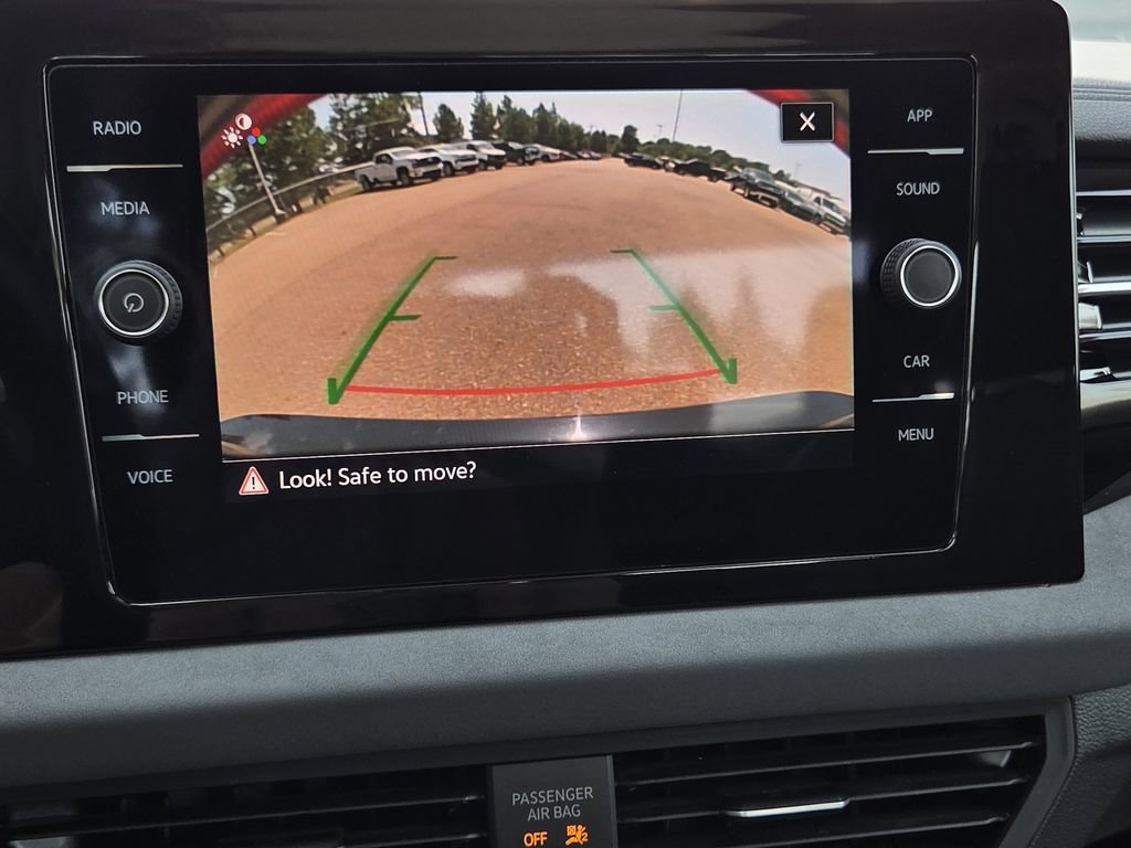 Used 2025 Volkswagen Jetta SE FWD image 13
