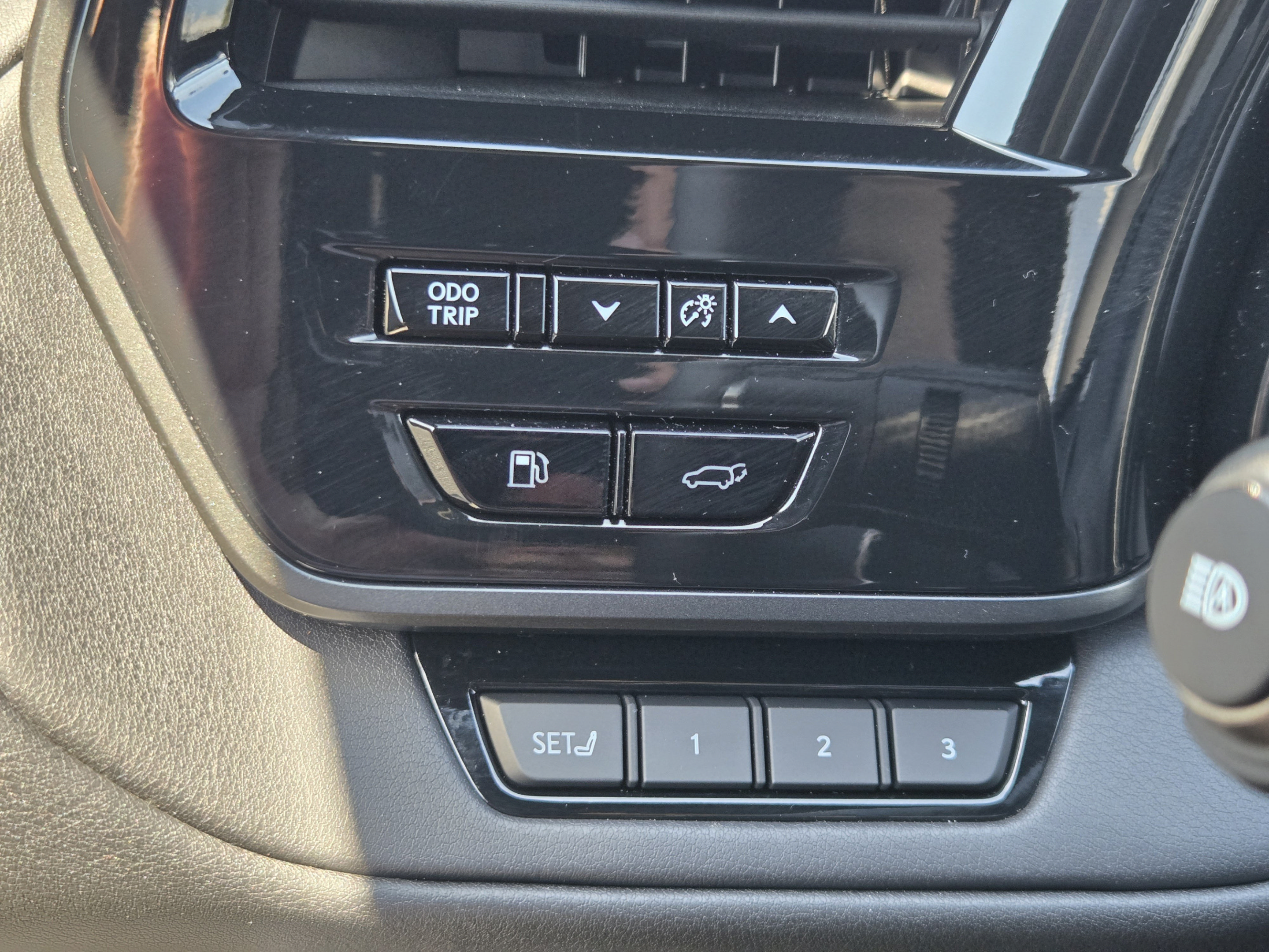 Certified 2025 Lexus TX 350 AWD w/ Technology Package image 15