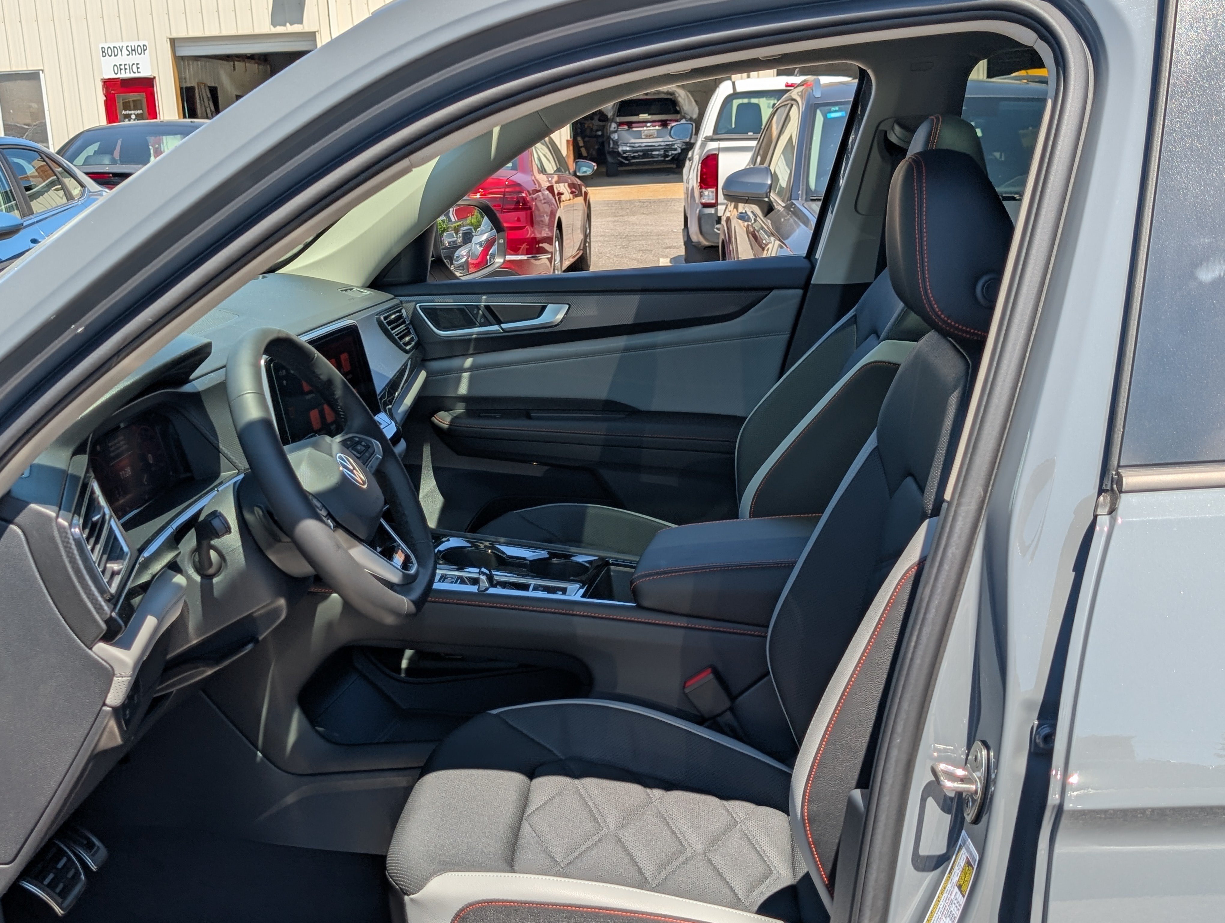 New 2026 Volkswagen Atlas Peak Edition AWD/4WD image 15