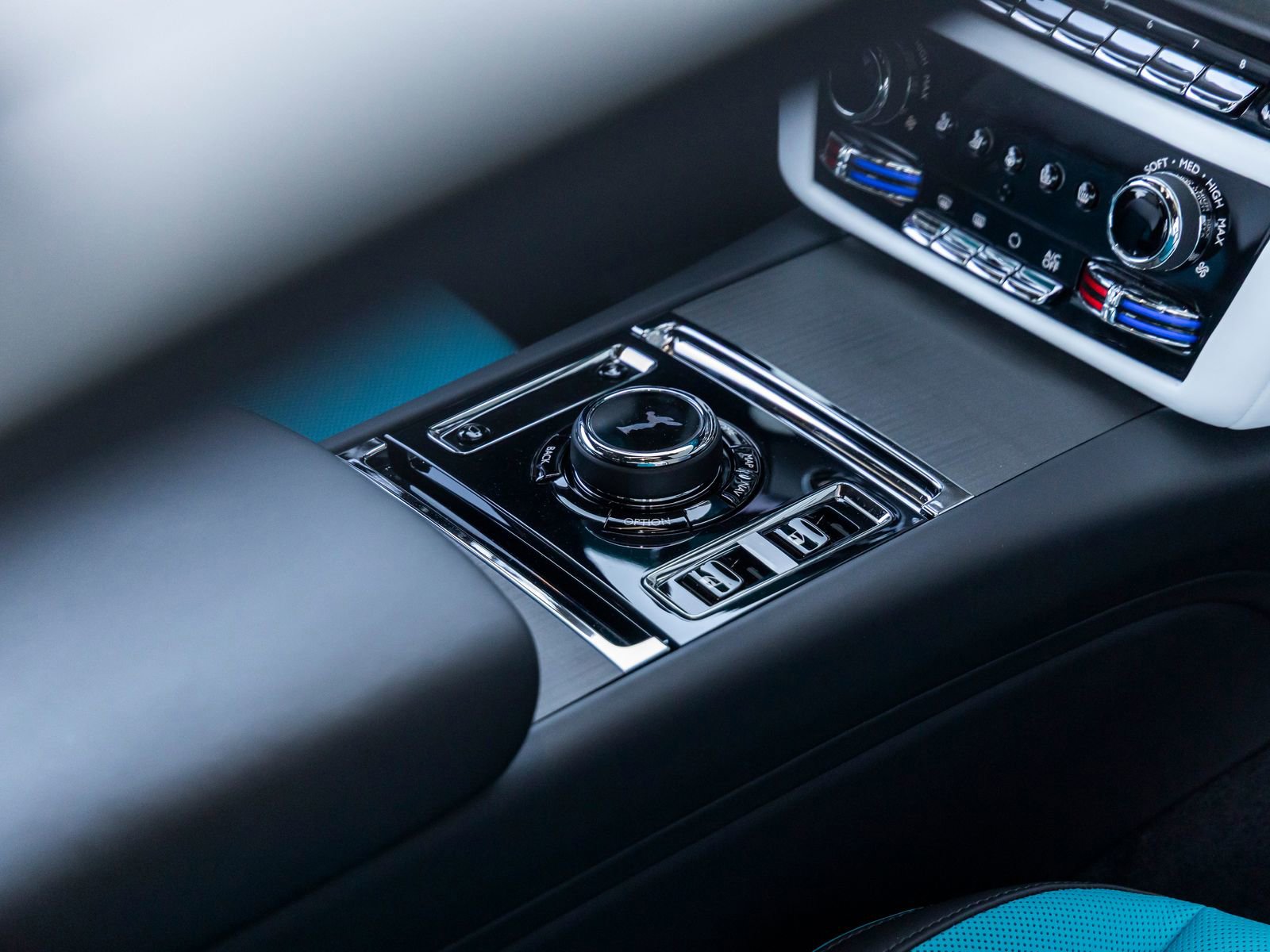 Certified 2025 Rolls-Royce Spectre image 37