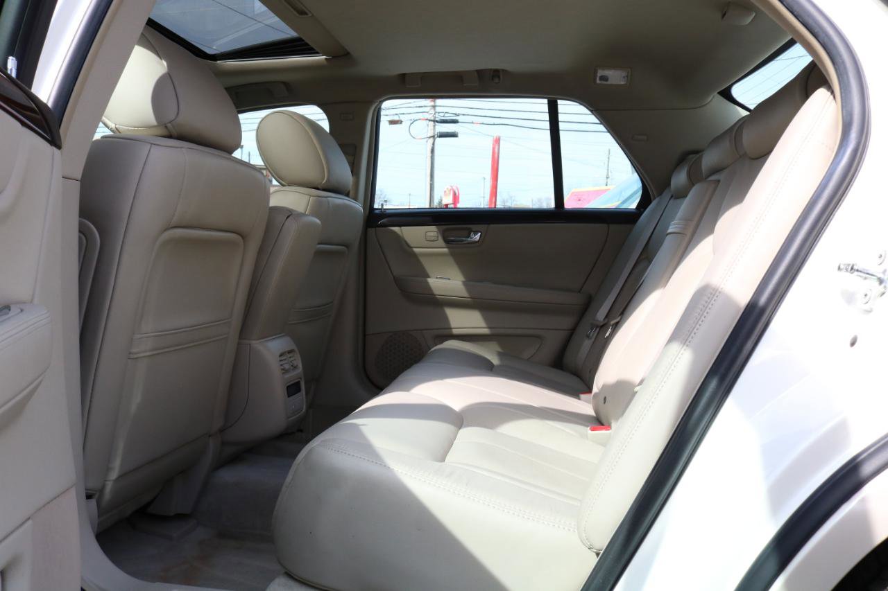 Used 2009 Cadillac DTS w/ Sun And Sound Package image 38