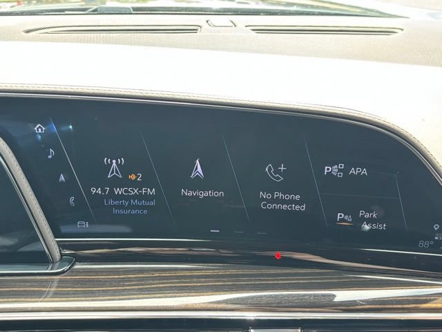 Used 2023 Cadillac Escalade Premium Luxury w/ LPO, Floor Liner Package AWD/4WD image 32