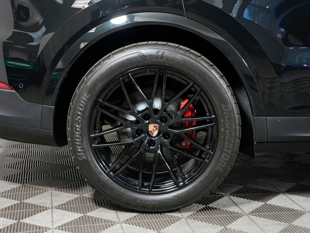Used 2026 Porsche Cayenne S AWD/4WD image 15