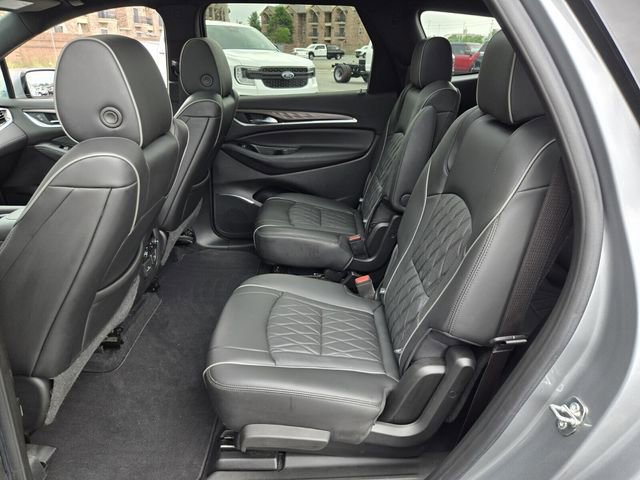 Used 2023 Buick Enclave Avenir w/ Avenir Technology Package AWD/4WD image 12