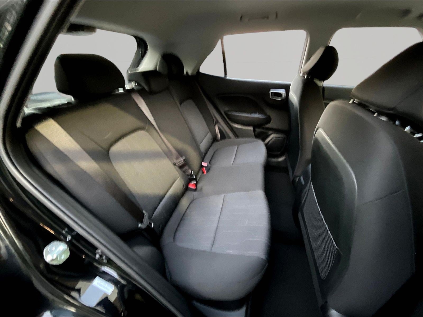 Used 2025 Hyundai Venue SE FWD image 23