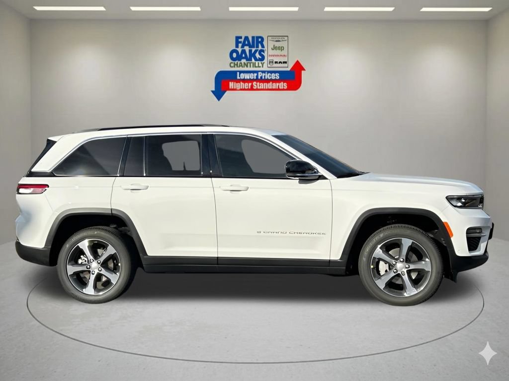 New 2025 Jeep Grand Cherokee Limited w/ Luxury Tech Group II AWD/4WD image 5