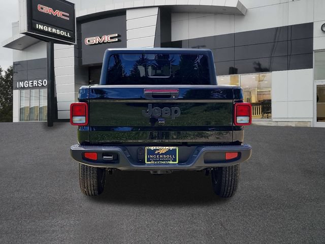 Used 2025 Jeep Gladiator Sport AWD/4WD image 23