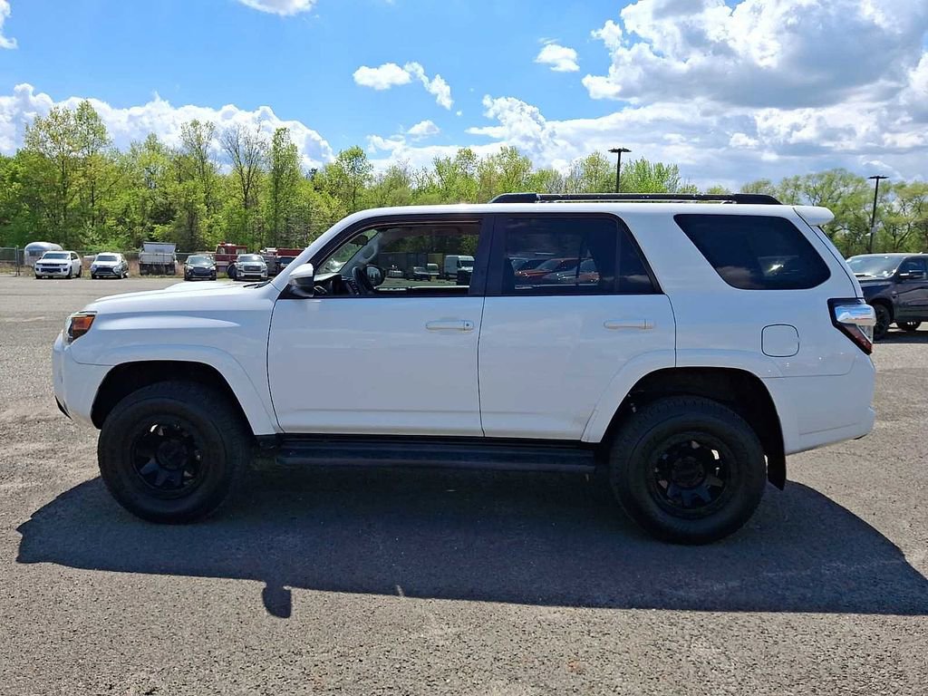 Used 2015 Toyota 4Runner Trail AWD/4WD image 7