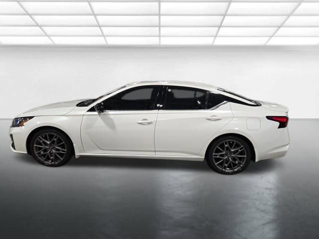 Used 2023 Nissan Altima 2.0 SR image 8