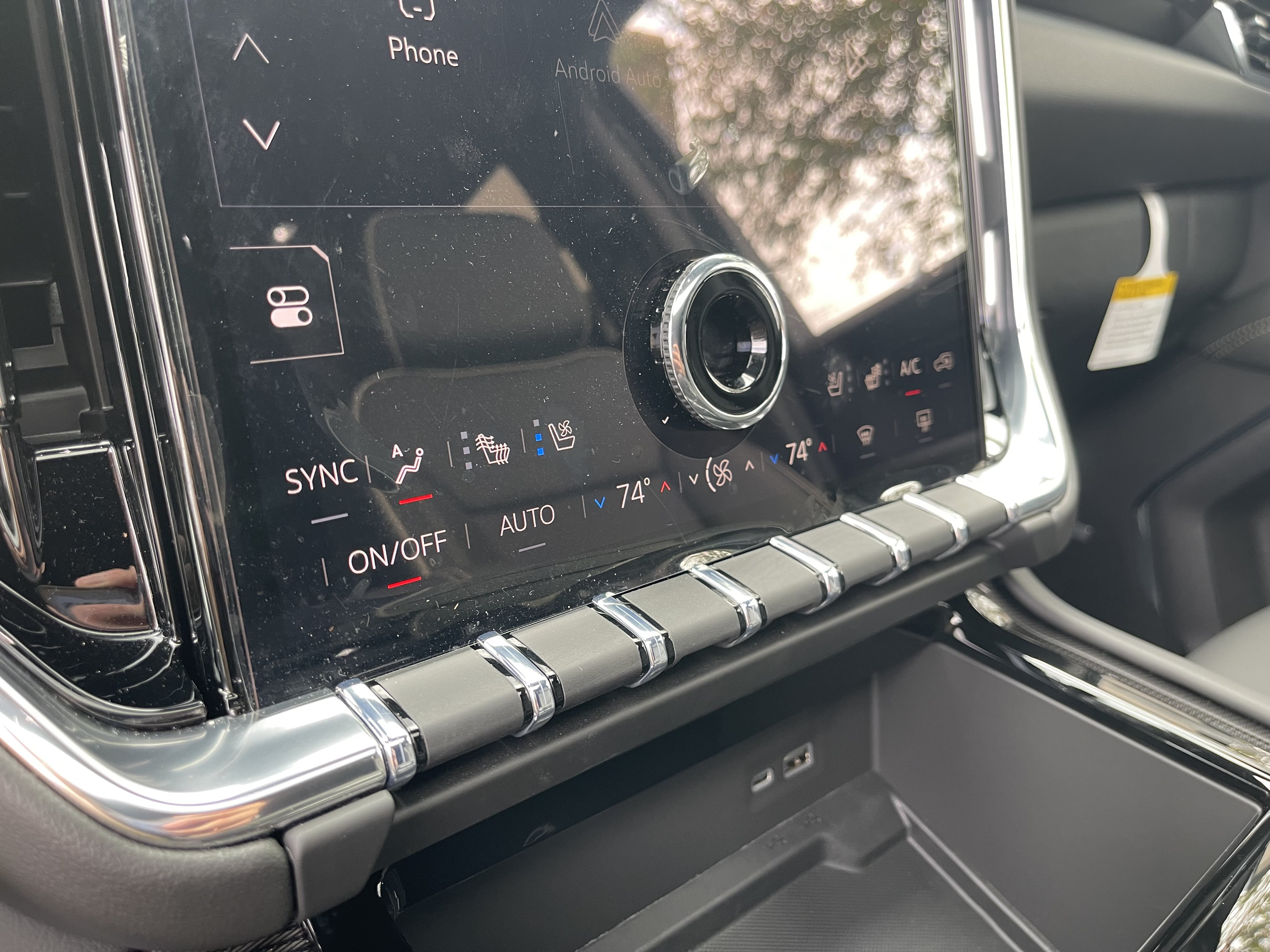 Used 2026 GMC Yukon Elevation w/ Elevation Premium Package AWD/4WD image 10