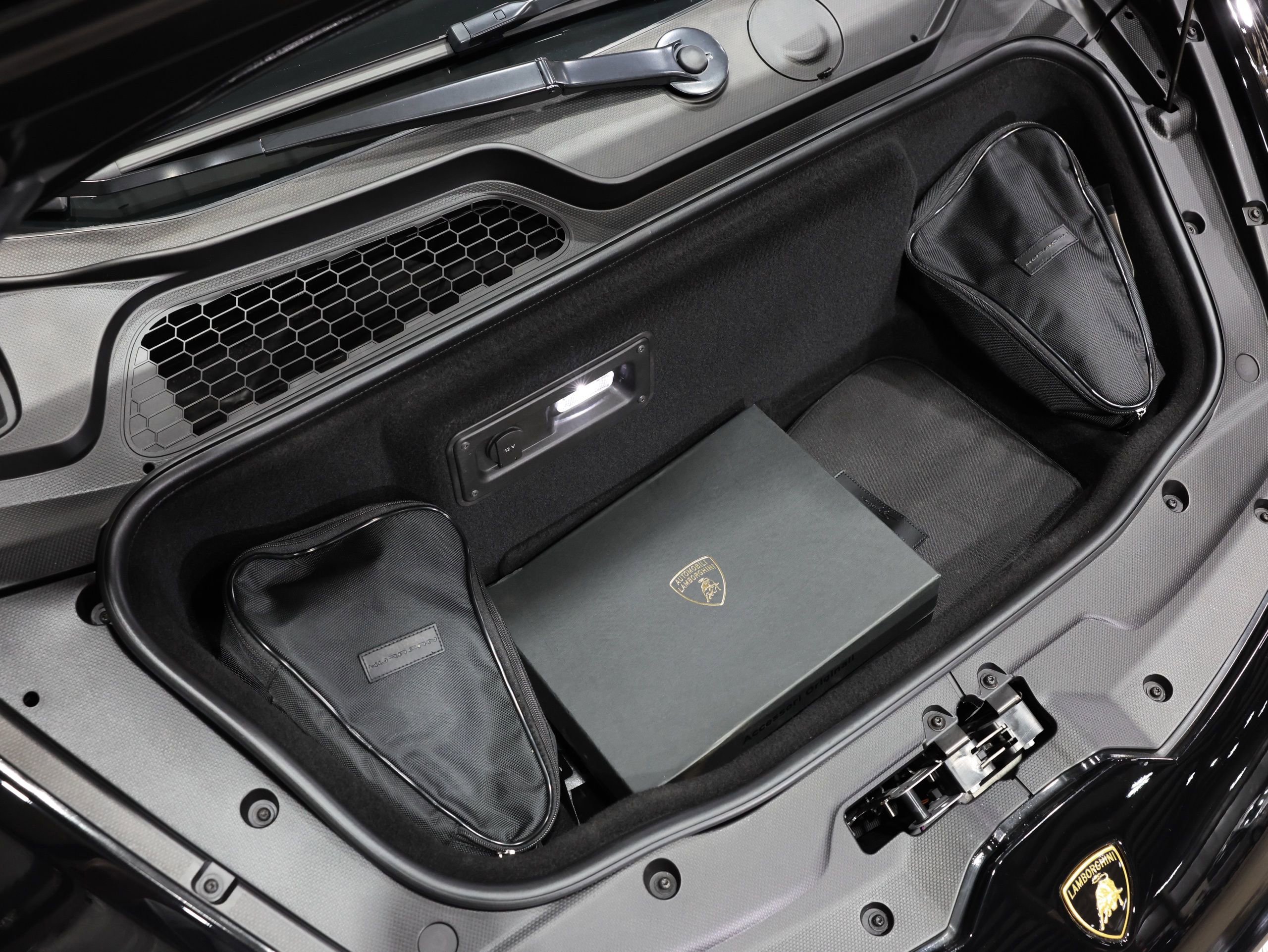 Used 2018 Lamborghini Huracan LP 580-2 RWD image 47