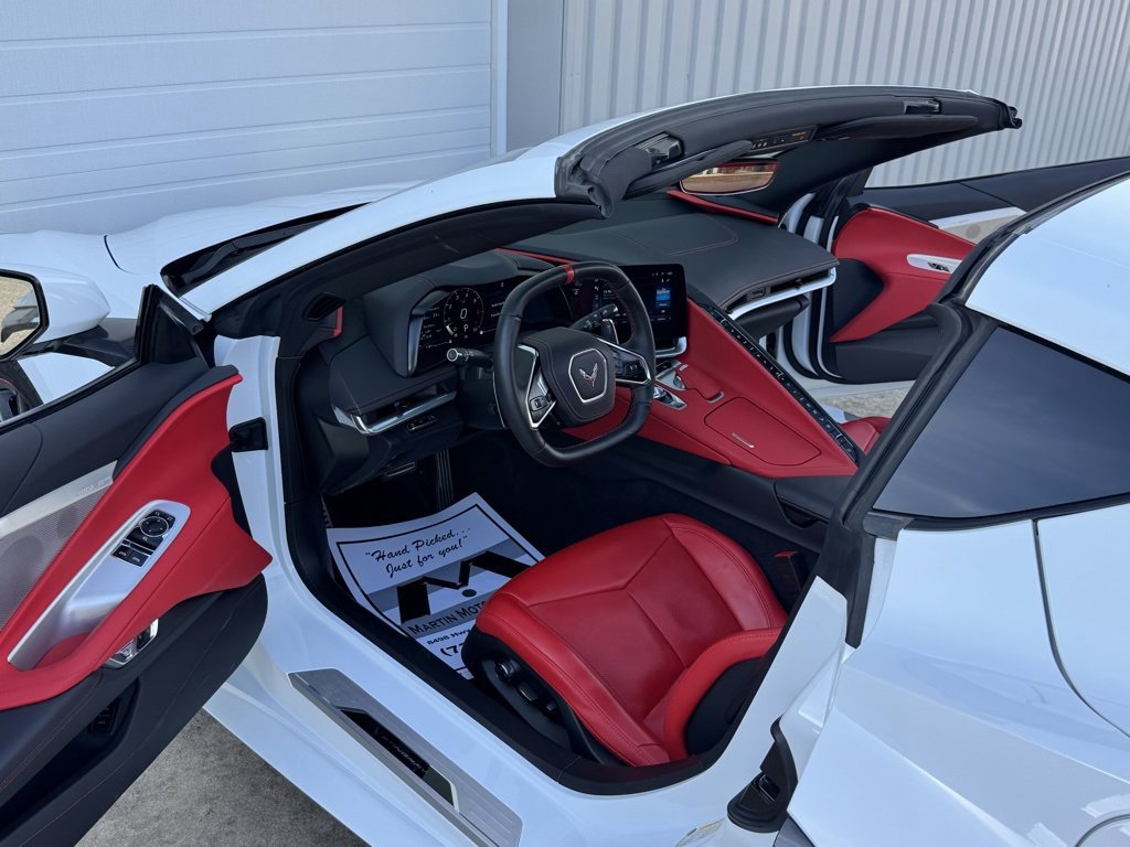 Used 2025 Chevrolet Corvette Stingray Preferred Cpe w/ 2LT image 29