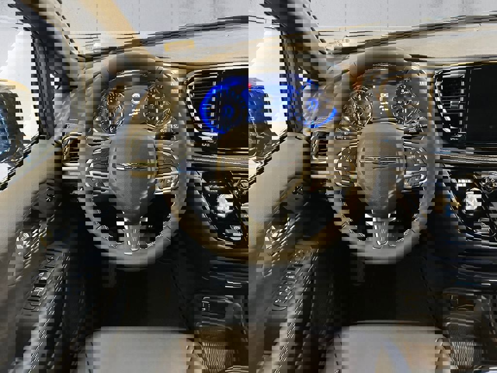 New 2026 Chrysler Pacifica Select image 13