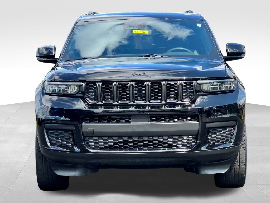 Used 2023 Jeep Grand Cherokee L Laredo AWD/4WD image 2