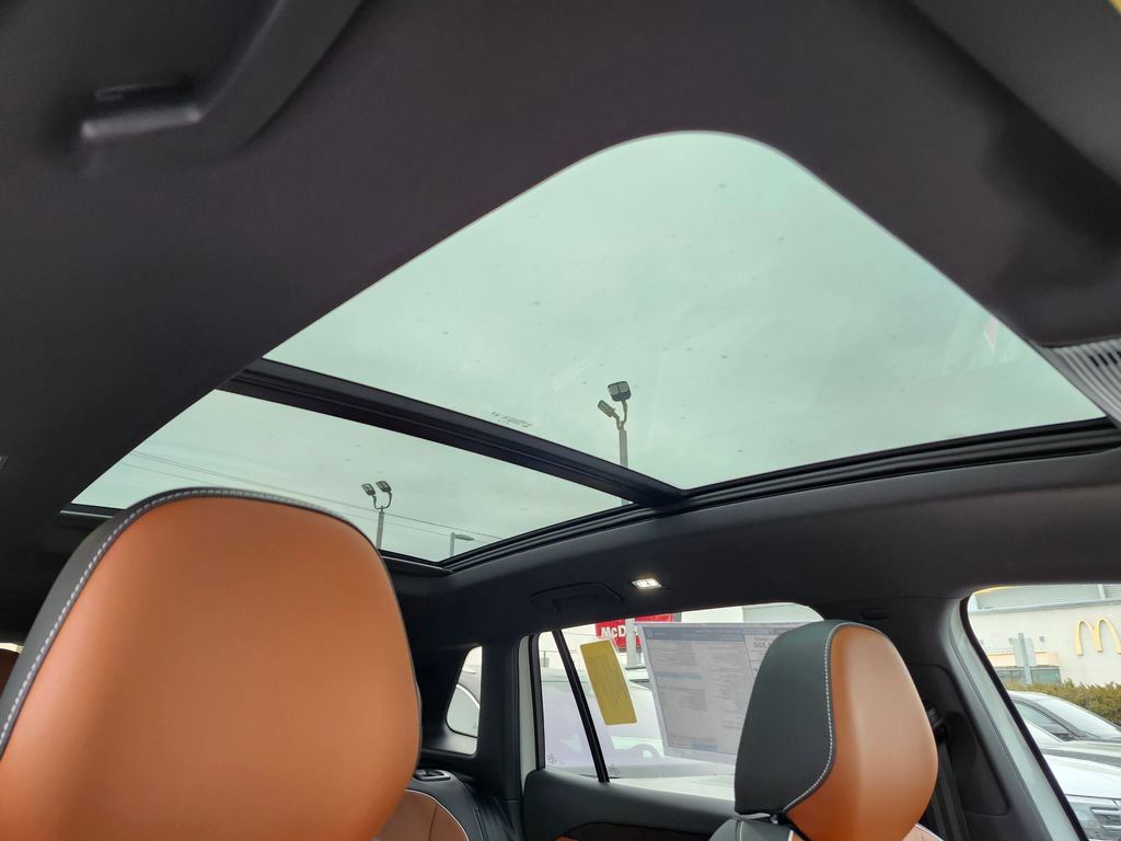 New 2026 Volkswagen Tiguan SEL R-Line image 15