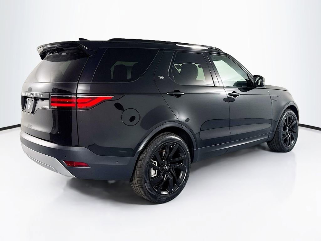 New 2025 Land Rover Discovery S image 5