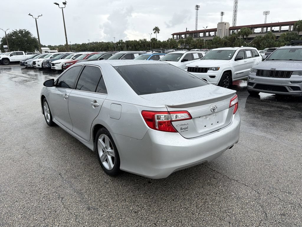 Used 2014 Toyota Camry SE FWD image 6