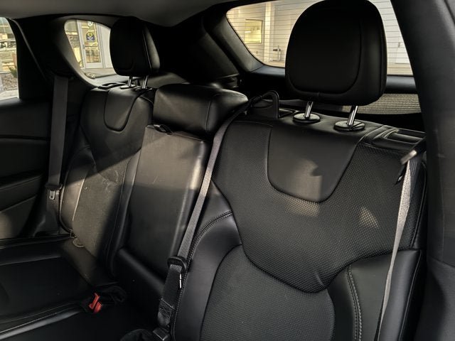 Used 2020 Jeep Cherokee Limited FWD image 19