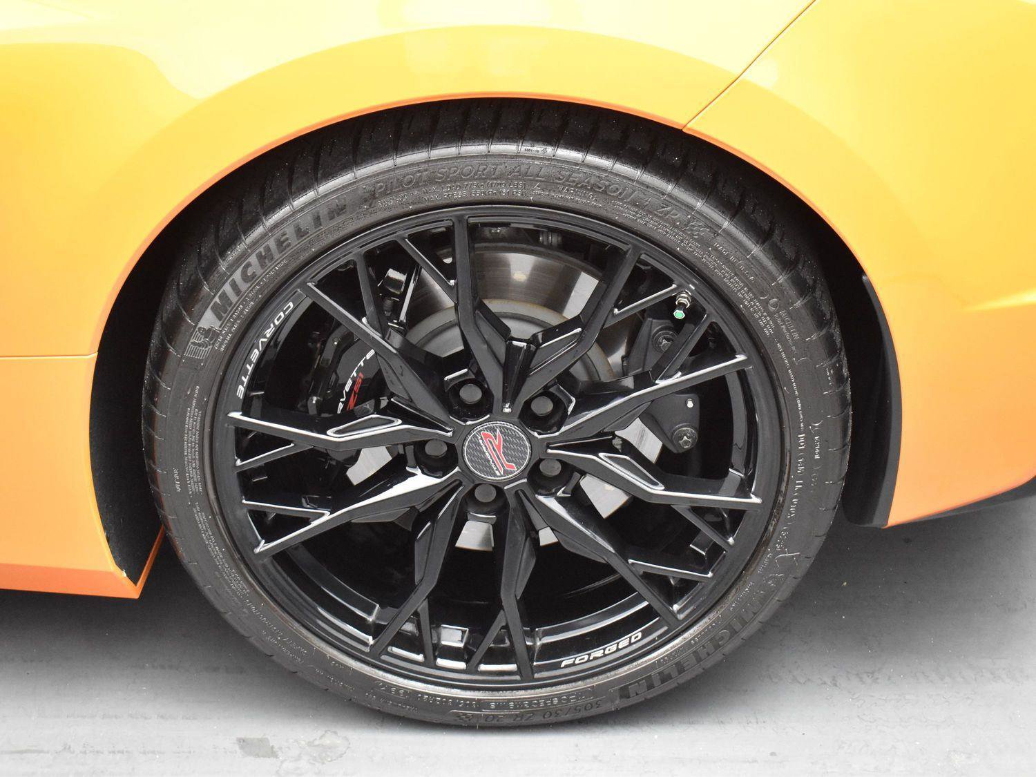 Used 2024 Chevrolet Corvette Stingray Premium Conv w/ Z51 Performance Package RWD image 38