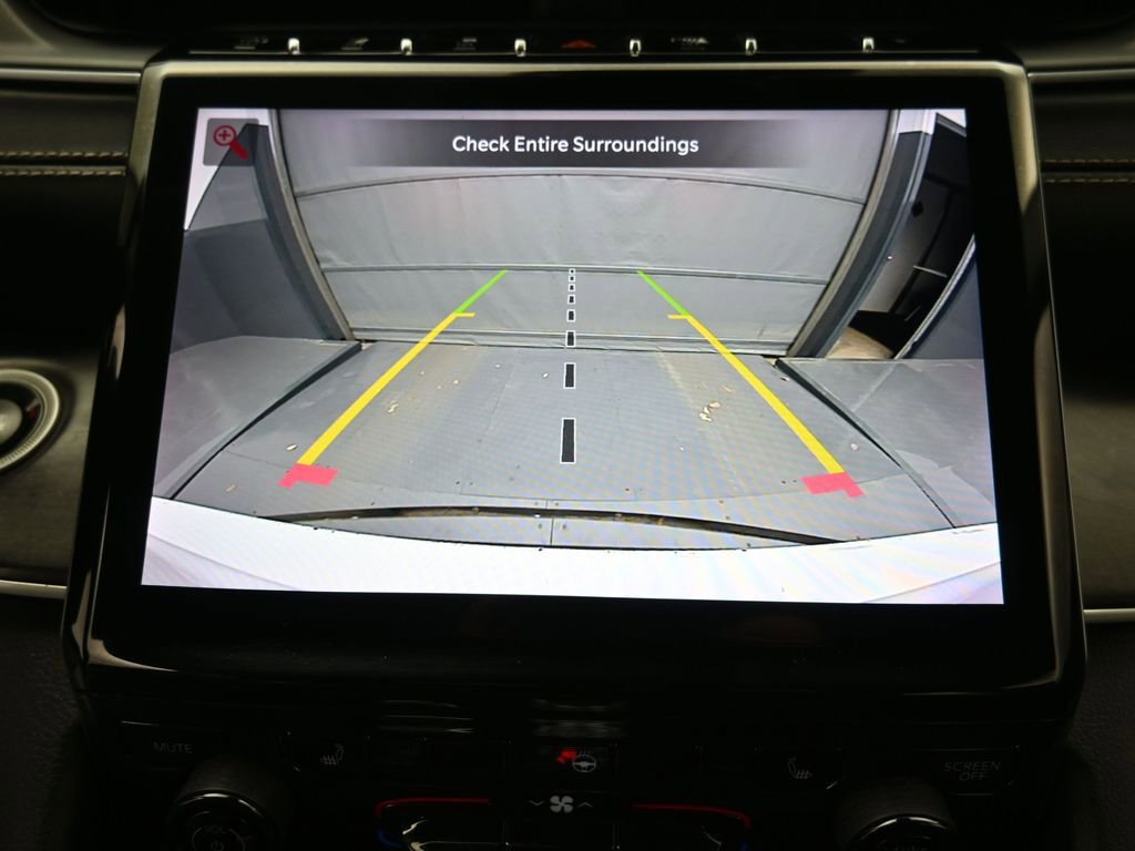 Used 2022 Jeep Grand Cherokee L Limited AWD/4WD image 3