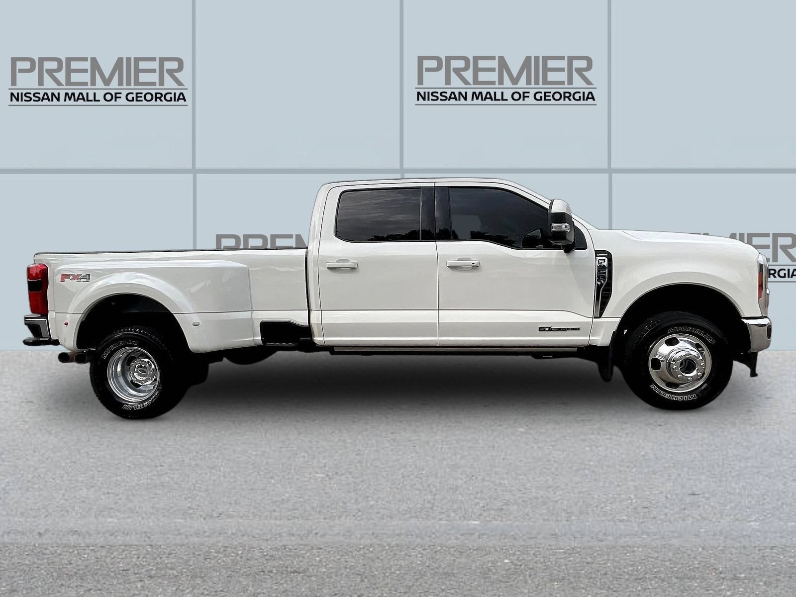 Used 2023 Ford F350 Lariat AWD/4WD image 8