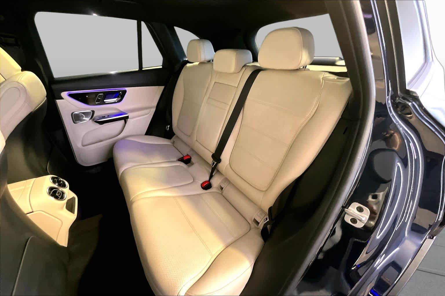 Used 2024 Mercedes-Benz GLC 300 4MATIC image 21