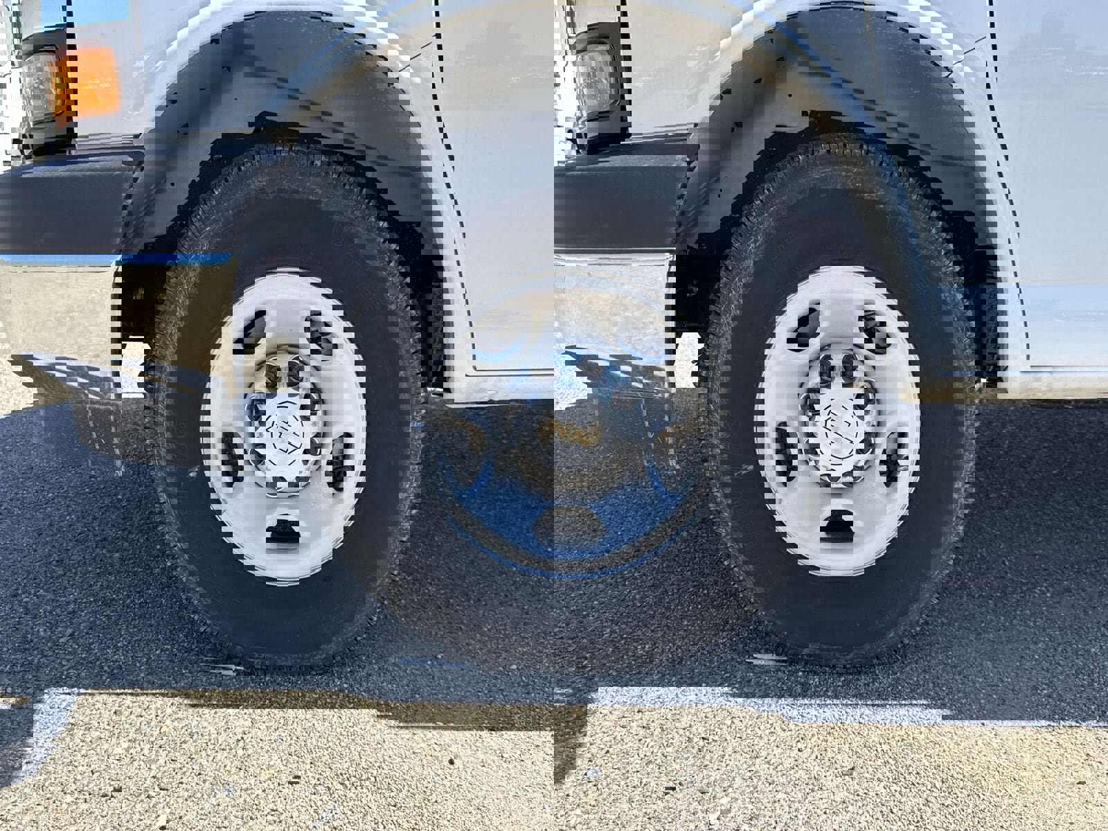 New 2024 Chevrolet Express 3500 w/ Power Convenience Package image 27