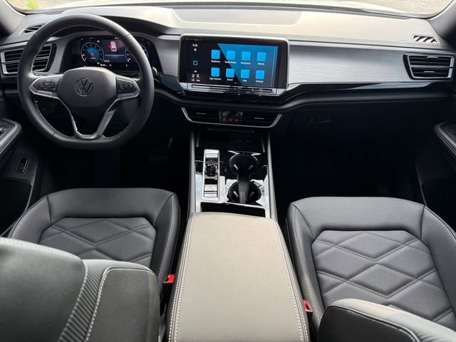 New 2026 Volkswagen Atlas Cross Sport SE FWD image 16