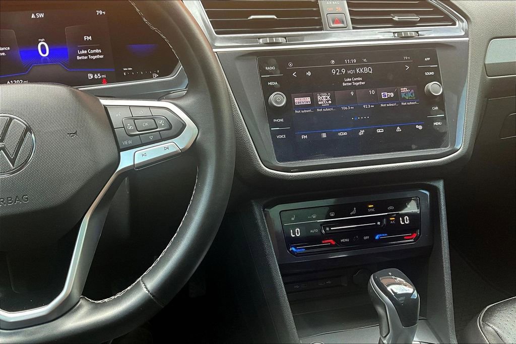 Used 2022 Volkswagen Tiguan SE image 27